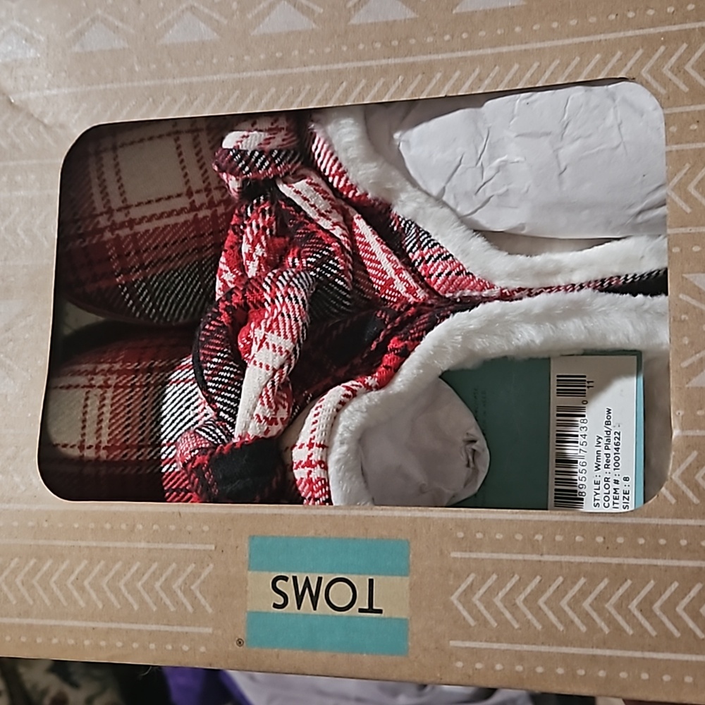 Toms slipper size 8